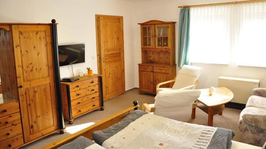 Hotel Zierow - Urlaub An Der Ostsee Bagian luar foto
